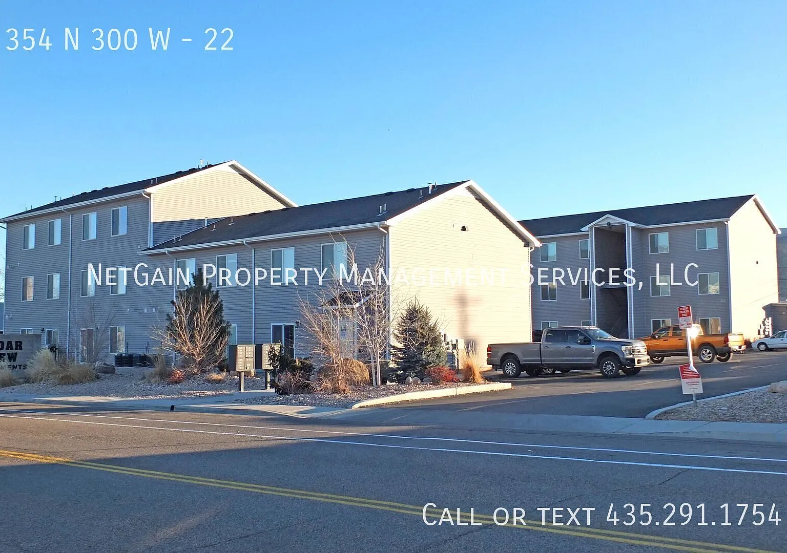 2 Bedroom Apartment Near Downtown — Photo 1
