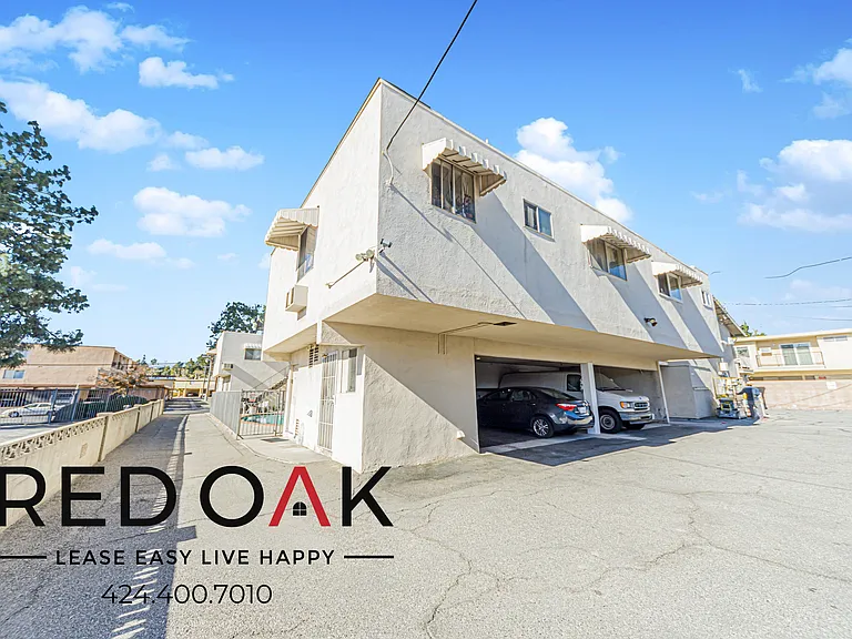 8720 Owensmouth Ave #9 — Photo 19