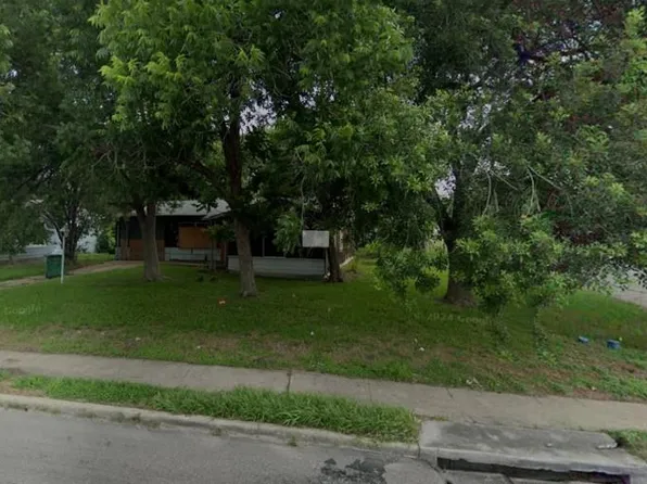 5235 Bellfort St, Houston, TX 77033