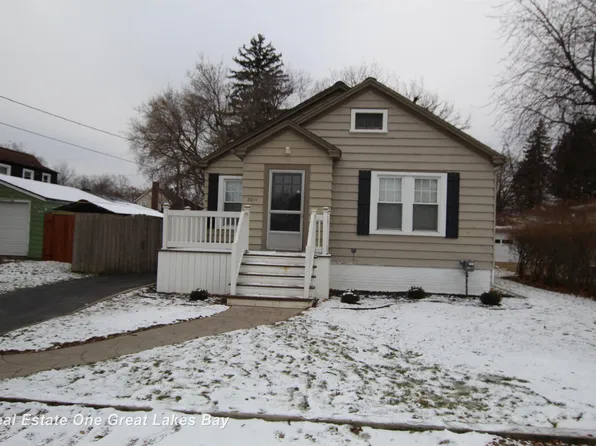 2611 Benjamin St, Saginaw, MI 48602