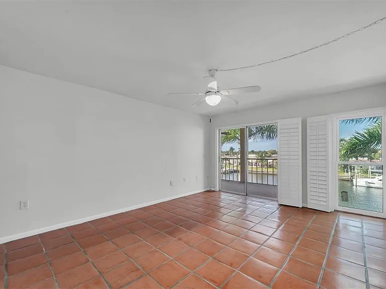 4900 38th Way S #302 — Photo 11