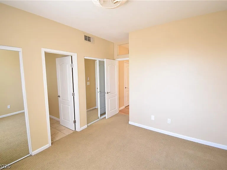 1613 Queen Victoria St #103 — Photo 21