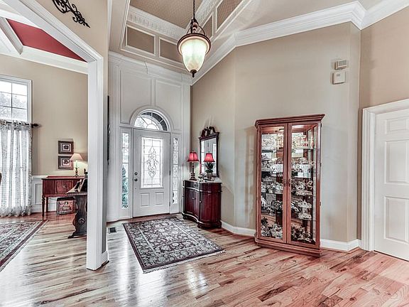 2nd image of 2067 Harmony Dr