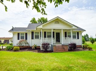 76 Owens St, Williston, SC 29853