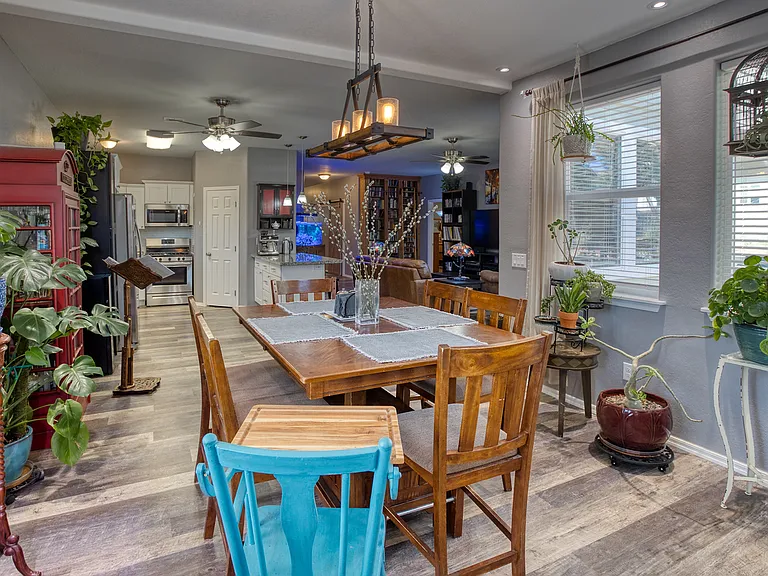 1141 W Cross Creek Ln — Photo 10