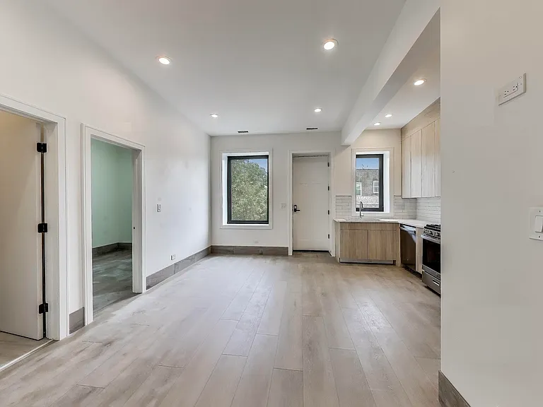 2023 N Drake Ave #3S — Photo 10