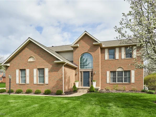 4339 Sierra Dr, Akron, OH 44321