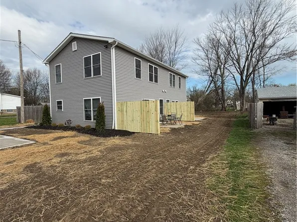 161 High St, Elyria, OH 44035