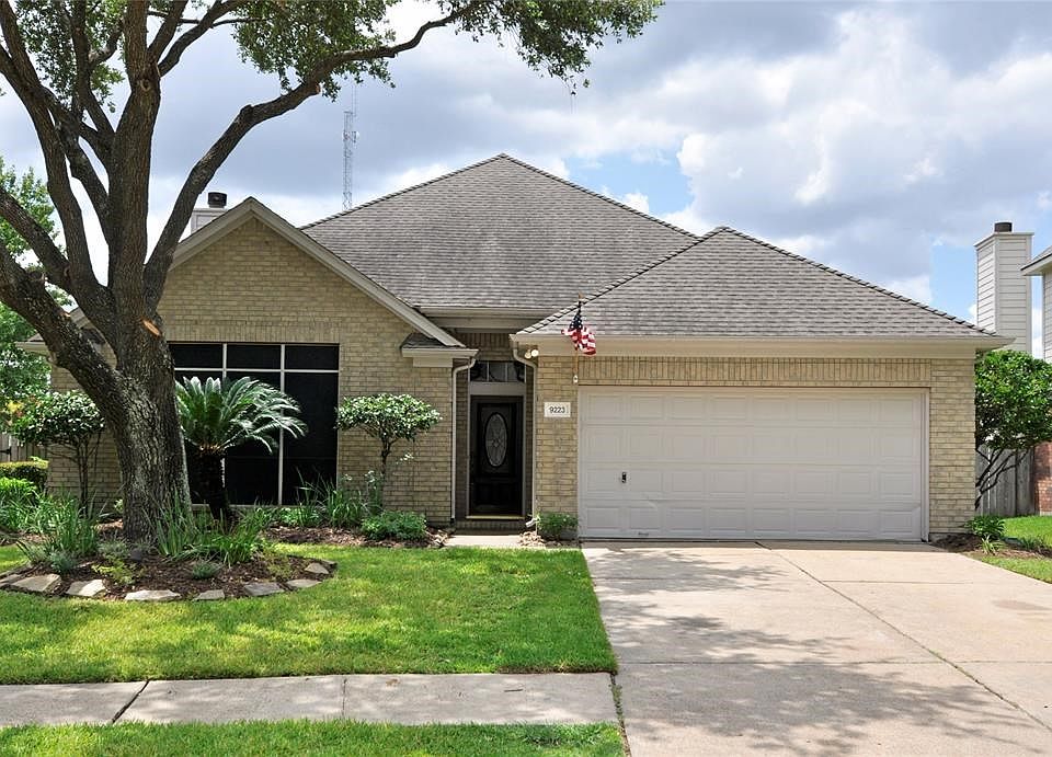 1st image of 9223 Chester Park Dr