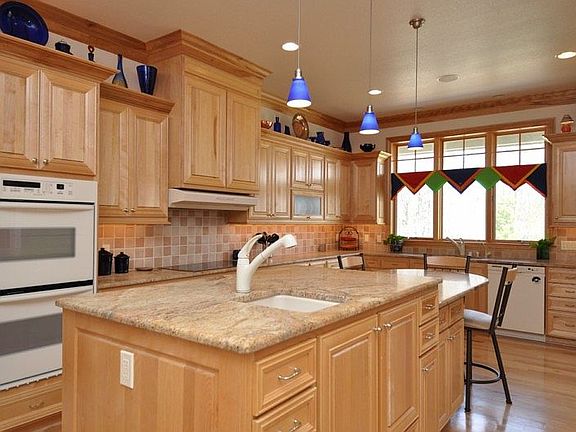 3rd image of 14175 N Twin Oaks Ln