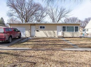 1017 18th St S, Fargo, ND 58103