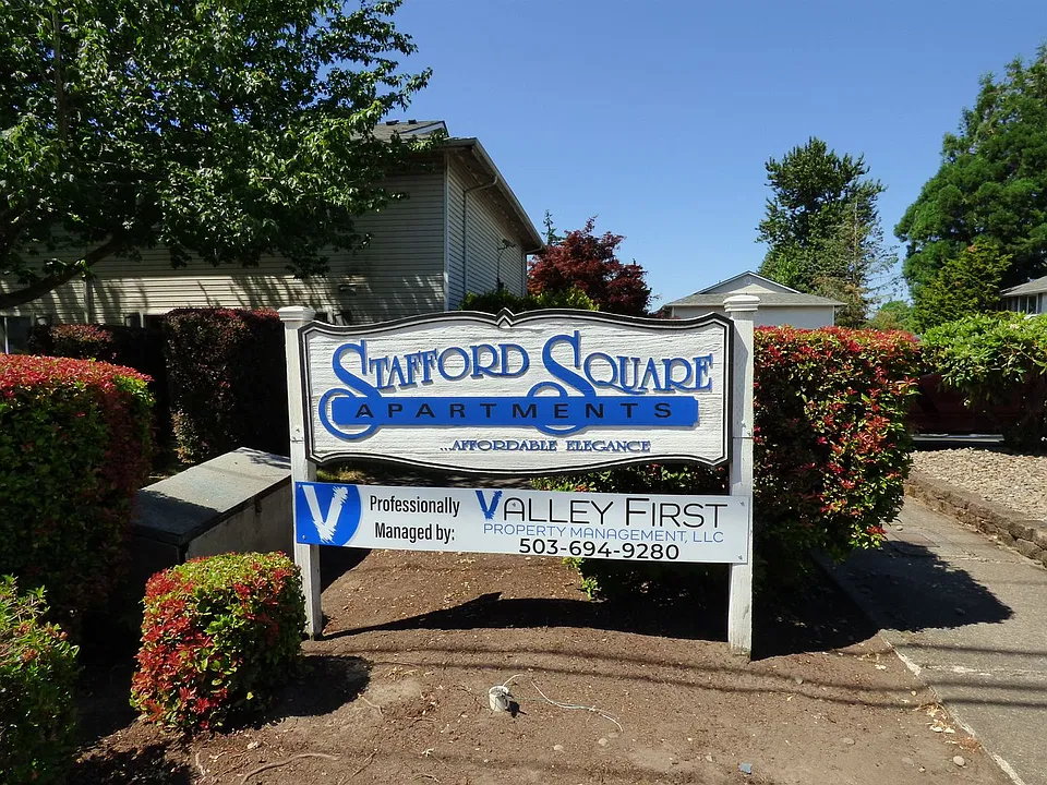 124 Stafford Ln NE #103