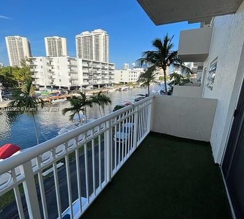5th image of 3601 NE 170th St APT 302