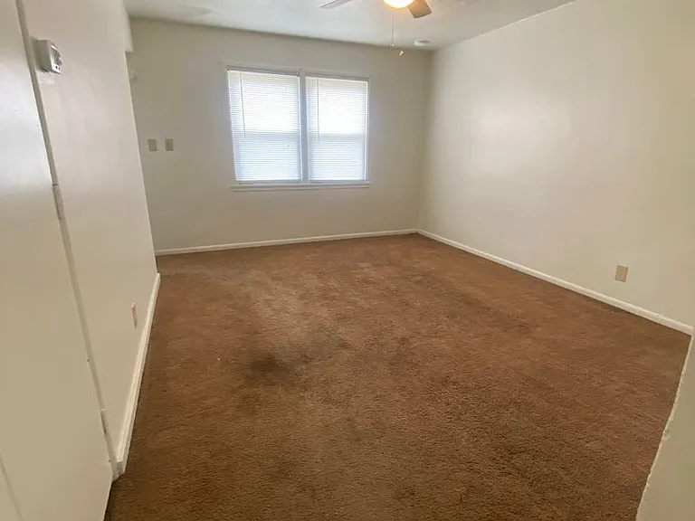 45 Midland Heights Cir #A — Photo 2