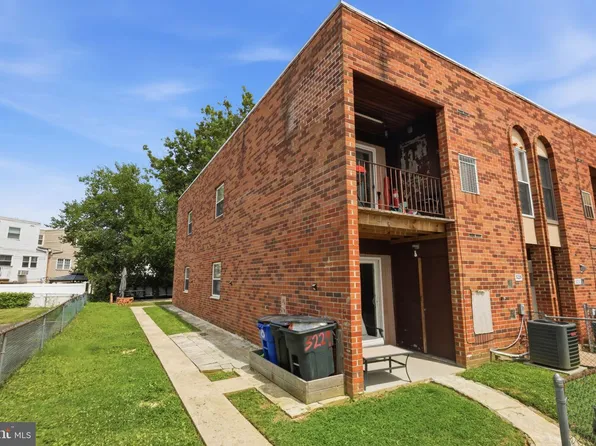 3229 Red Lion Rd, Philadelphia, PA 19114