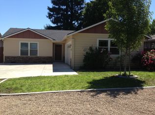 1813 Orchard Home Dr, Medford, OR