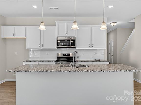 5th image of 2186 Catawba Trace Dr