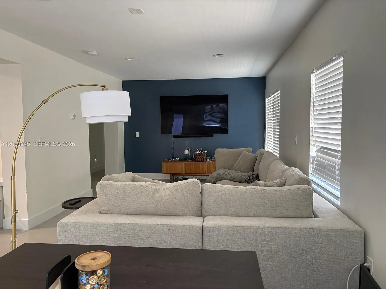 3 bed, 2.0 bath, $4,600 — Photo 2