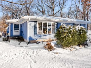 306 Locust St, Lake In The Hills, IL 60156