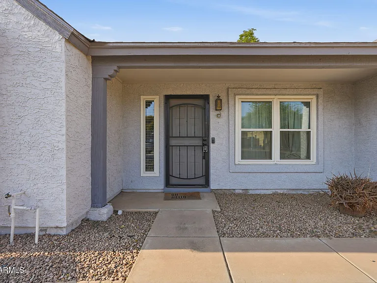 1735 E Stephens Dr — Photo 5