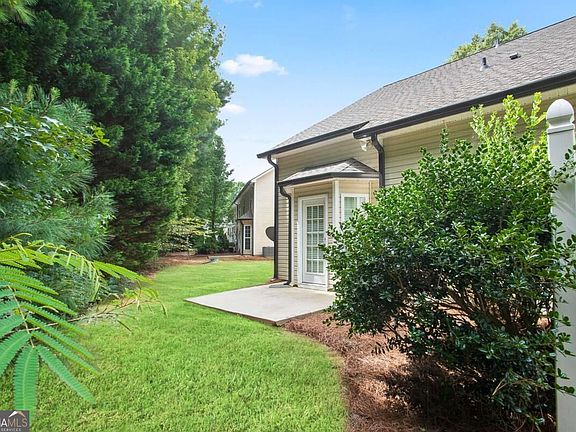 3rd image of 184 Darbys Crossing Ct