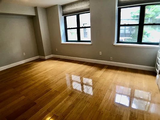 Rented by Compass | media 9