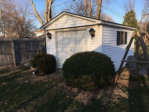 3rd image of 509 Southland Circle Dr