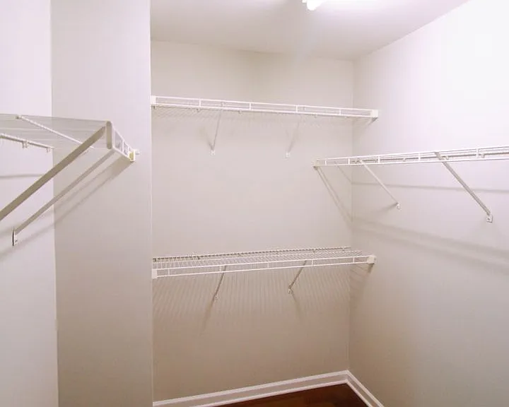 264 W Bland St — Photo 7