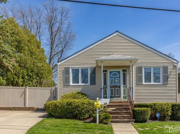 32 Harrison St, Sayreville, NJ 08872