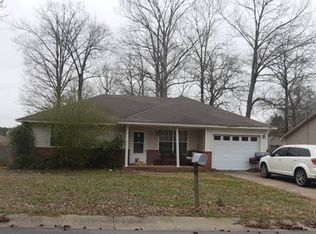 2994 Gattin Rd, Benton, AR 72015