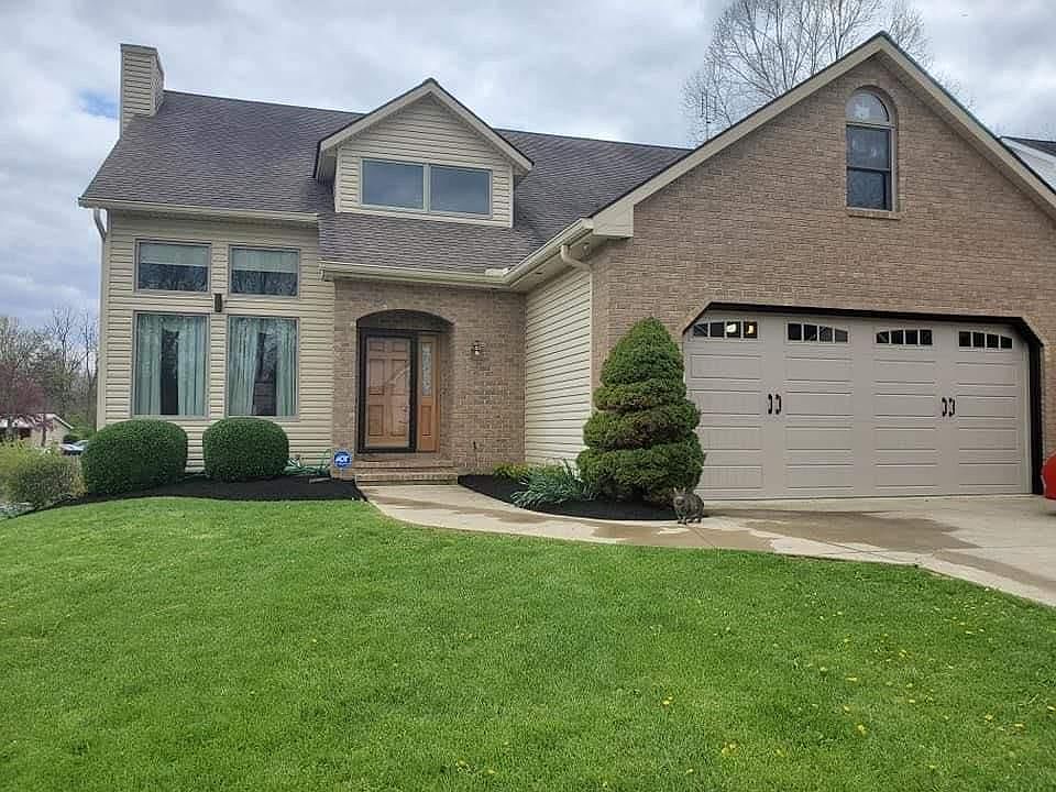 1st image of 18 Bradford Dr