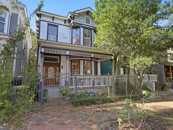 209 W 38th St, Savannah, GA 31401