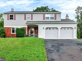 1914 Rampart Ln, Lansdale, PA 19446