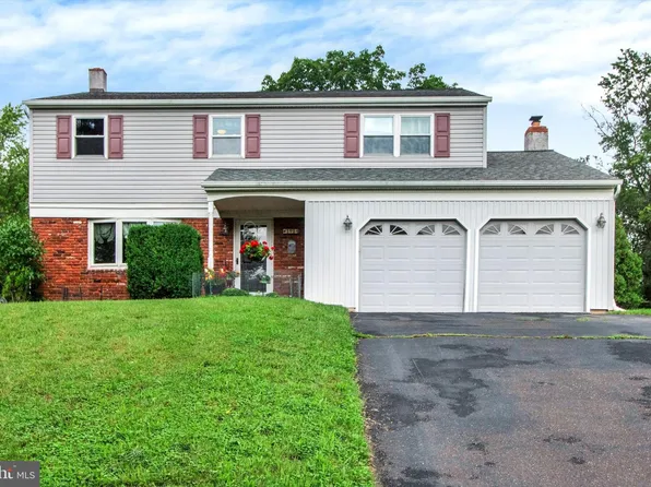 1914 Rampart Ln, Lansdale, PA 19446