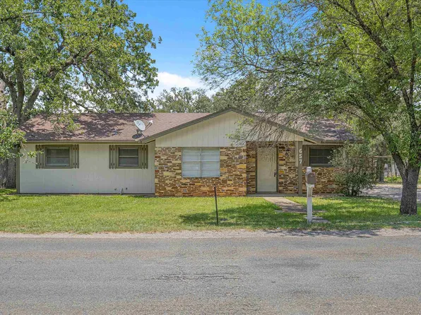 657 Pecan Ln Lane, Cottonwood Shores, TX 78657