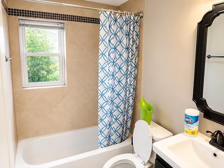 1711 Strine Dr — Photo 15