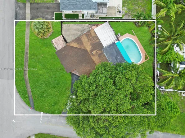 2812 SW 65th Ave, Miramar, FL 33023