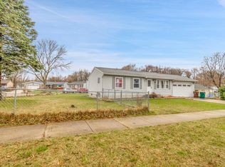5724 Ellendale Dr, Lansing, MI 48911