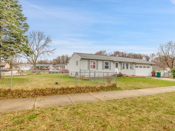5724 Ellendale Dr, Lansing, MI 48911