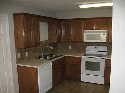 2nd image of 719 McKibben St APT B
