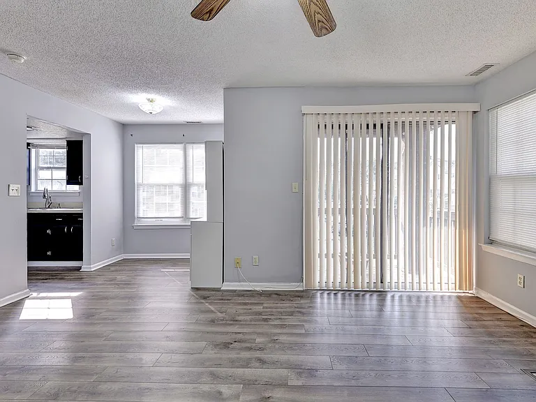 12928 Daybreak Cir — Photo 7