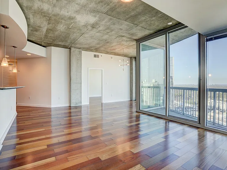 3324 Peachtree Rd NE #1919 — Photo 11