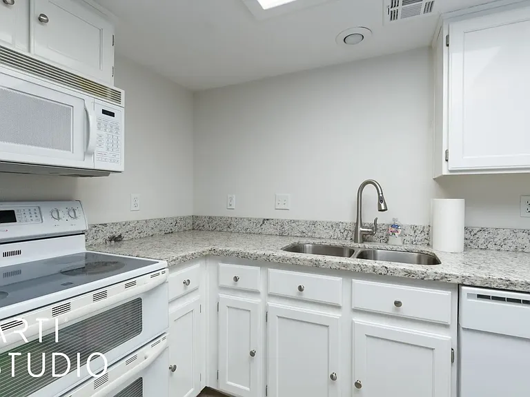 520 Turtleback Rd #B — Photo 5