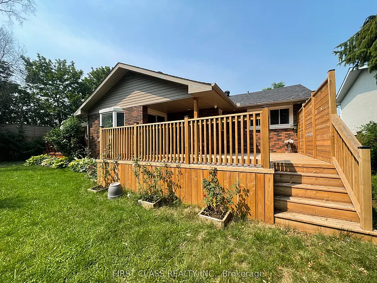 251 Scott Ave — Photo 27