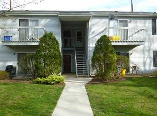 126 Applegate Ln, East Brunswick, NJ
