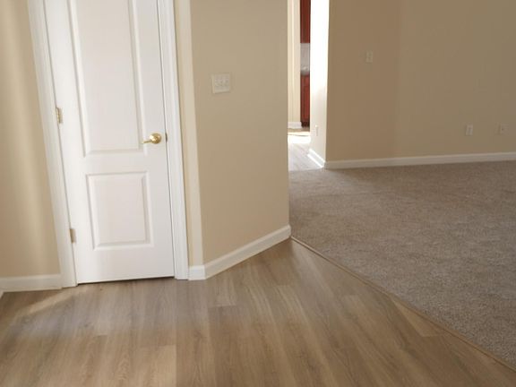 5th image of 5284 Queen Bishop Ln