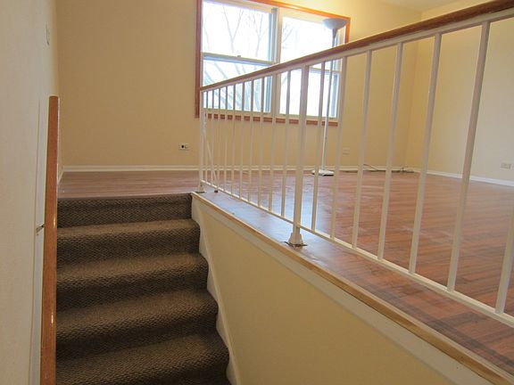2nd image of 351 Farmingdale Cir