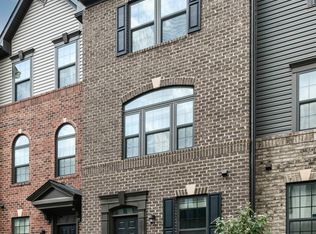 2634 Velocity Rd, Herndon, VA 20171