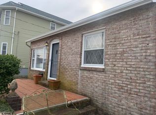 222 8th St, Brigantine, NJ 08203