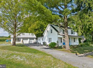 2860 Weaver Rd, Lancaster, PA 17601